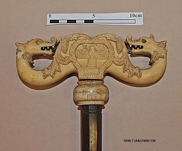 02-ivory-tau-crozier.jpg