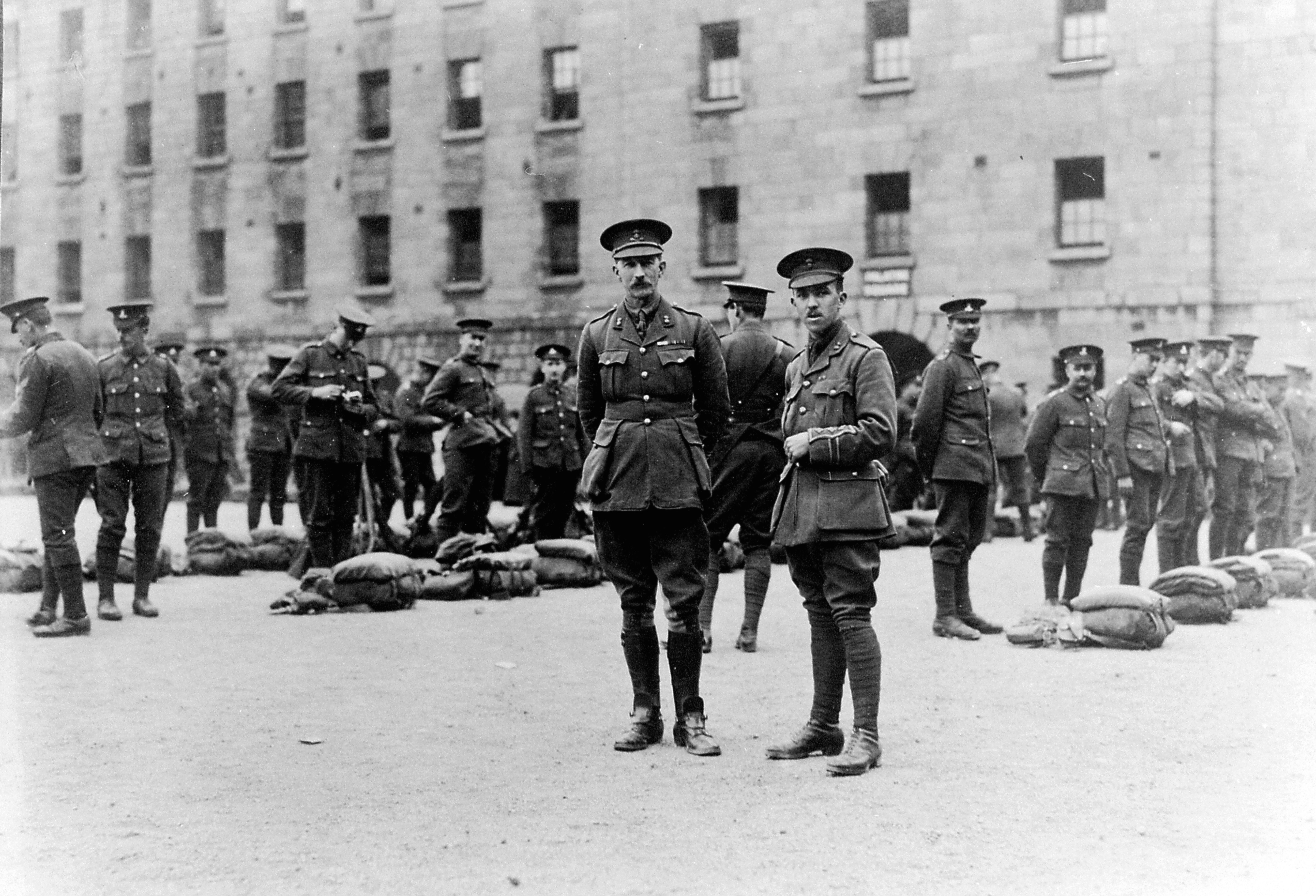 Stop-1-image-of-soldiers-in-Clarke-Sq-need-B-malone-info-(1).JPG