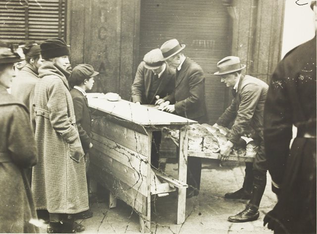 Bread counter, Gardiner Street, 1921