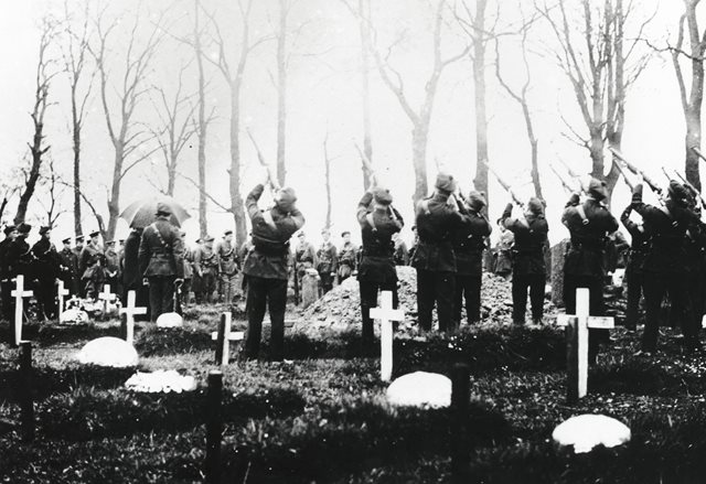 Auxiliary funeral, 1920-1921