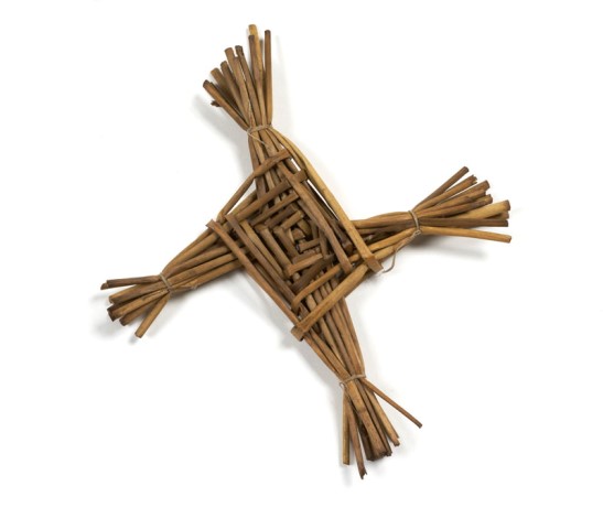 Make a St Brigid's Cross | Country Life | National Museum of Ireland