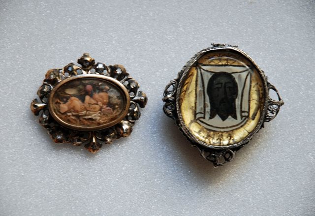 Pair of Silver Reliquaries from the Dawson Collection