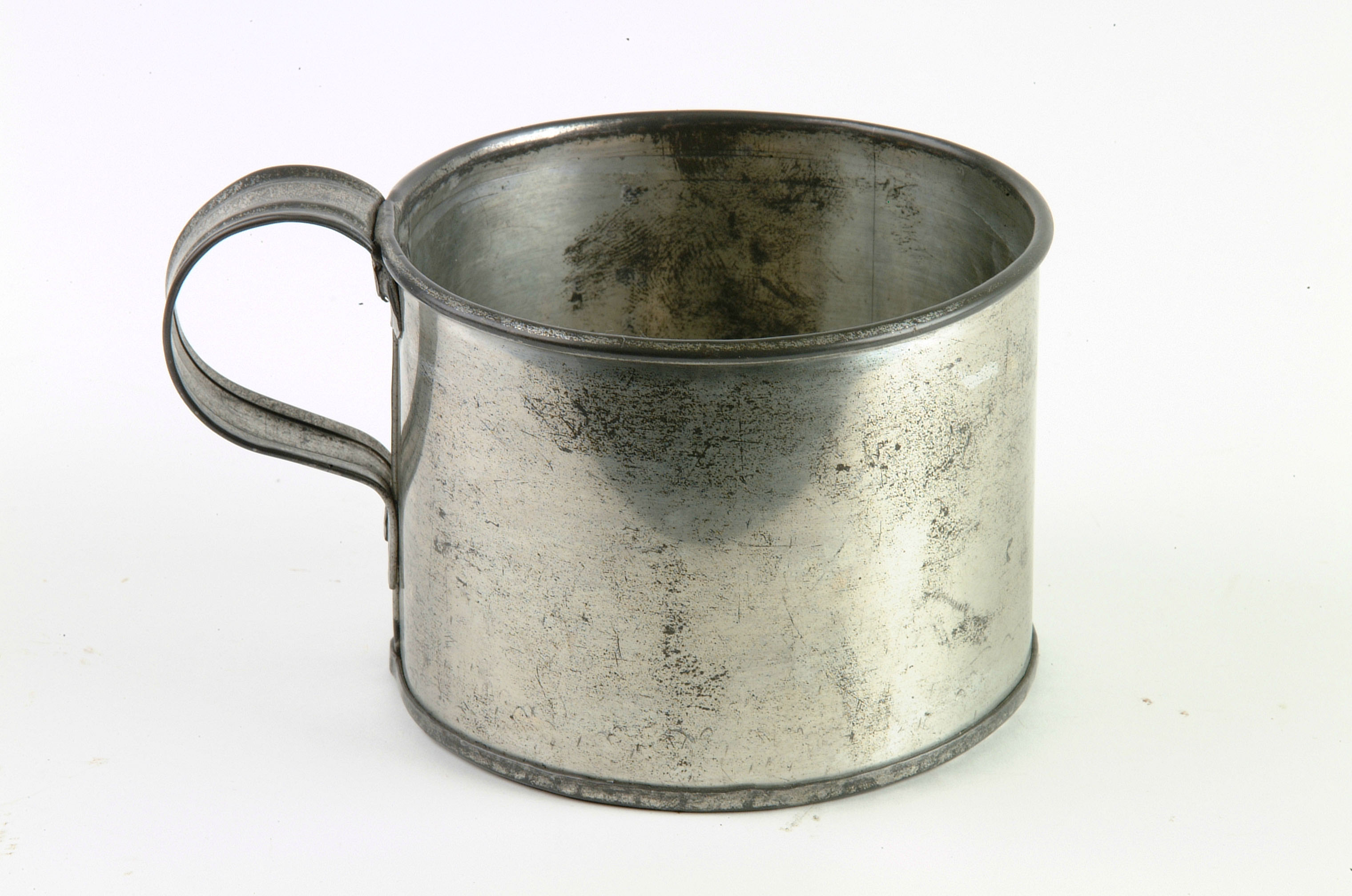 Tin mugs hotsell